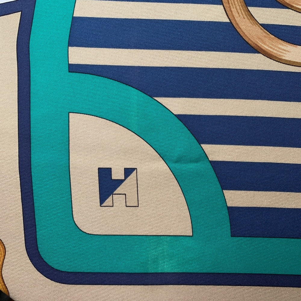 Hermès Vintage 100% Silk Scarf Coaching Green White Tan Navy Made in France - Picture 9 of 14